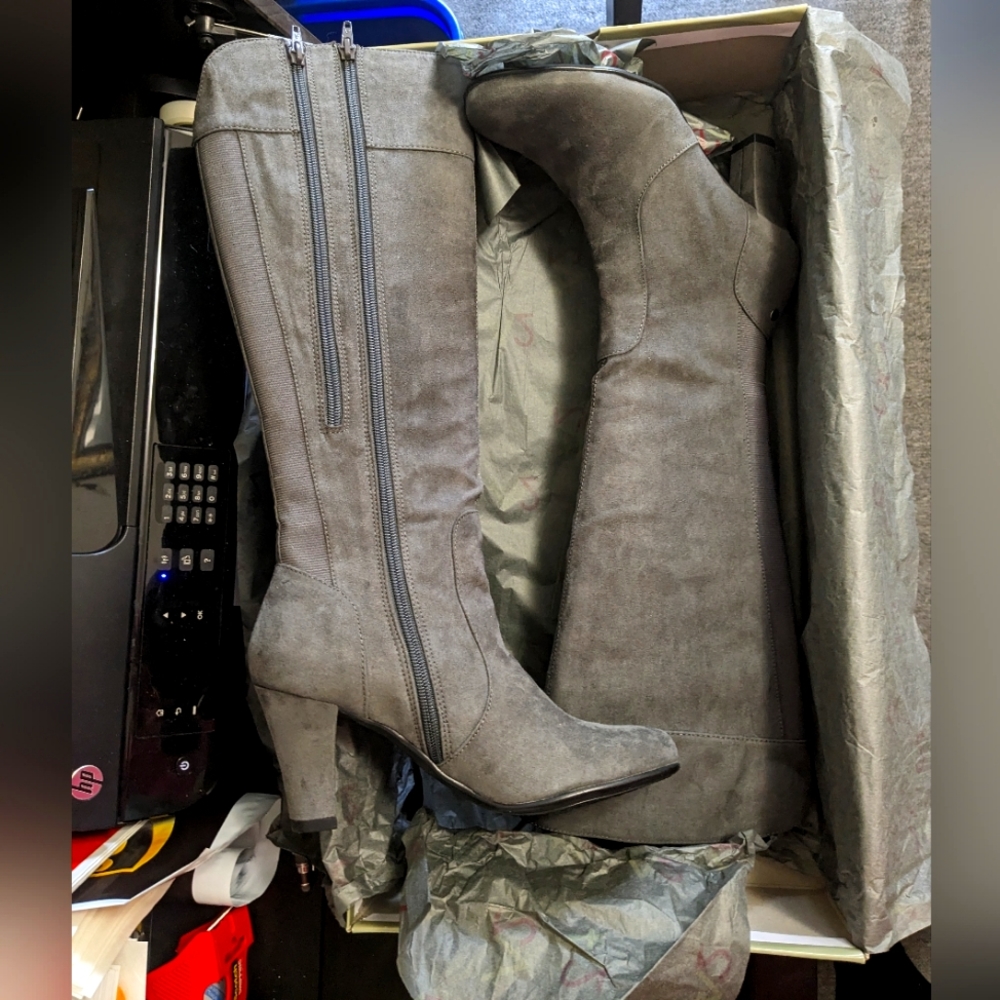A2 by Aerosols dark grey knee high boots size 8